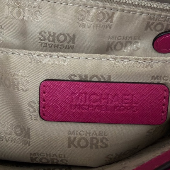 Michael Kors Tote Signature Print with Pink - Picture 4 of 5